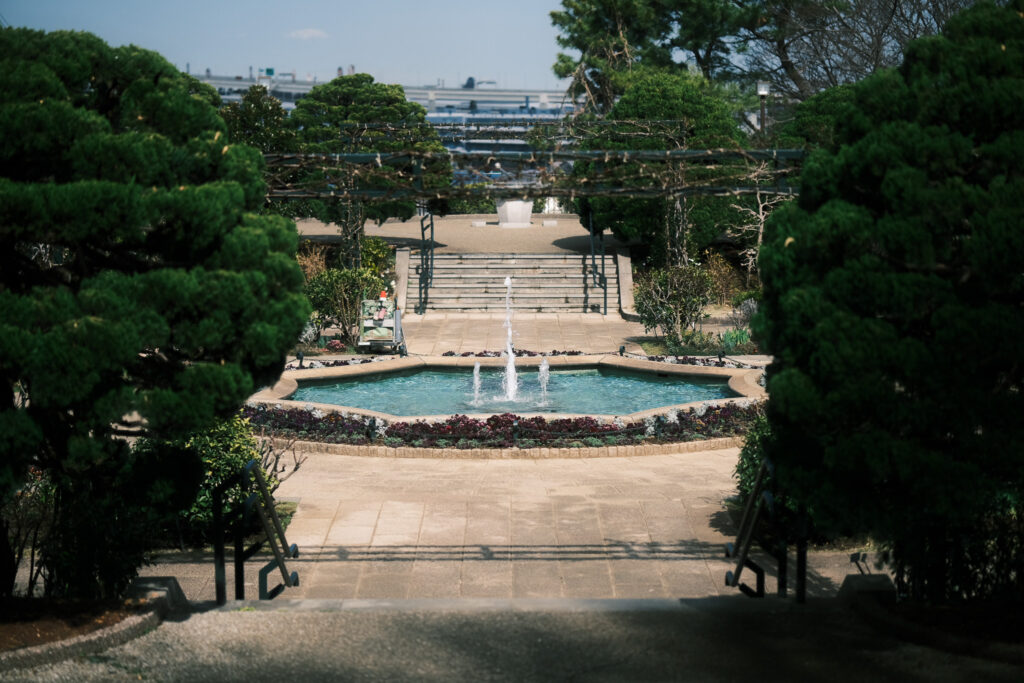 港の見える丘公園の噴水と庭園